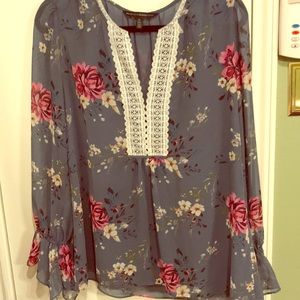 White House black market blouse